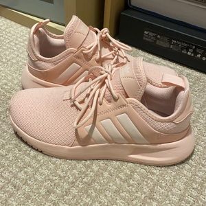 Adidas Sneakers